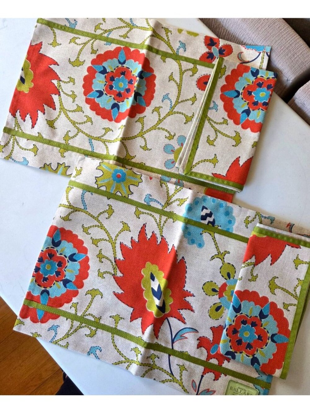 2 sets Karen Lee Ballard Floral Placemats & napkins Green Grosgrain Ribbon Borde
